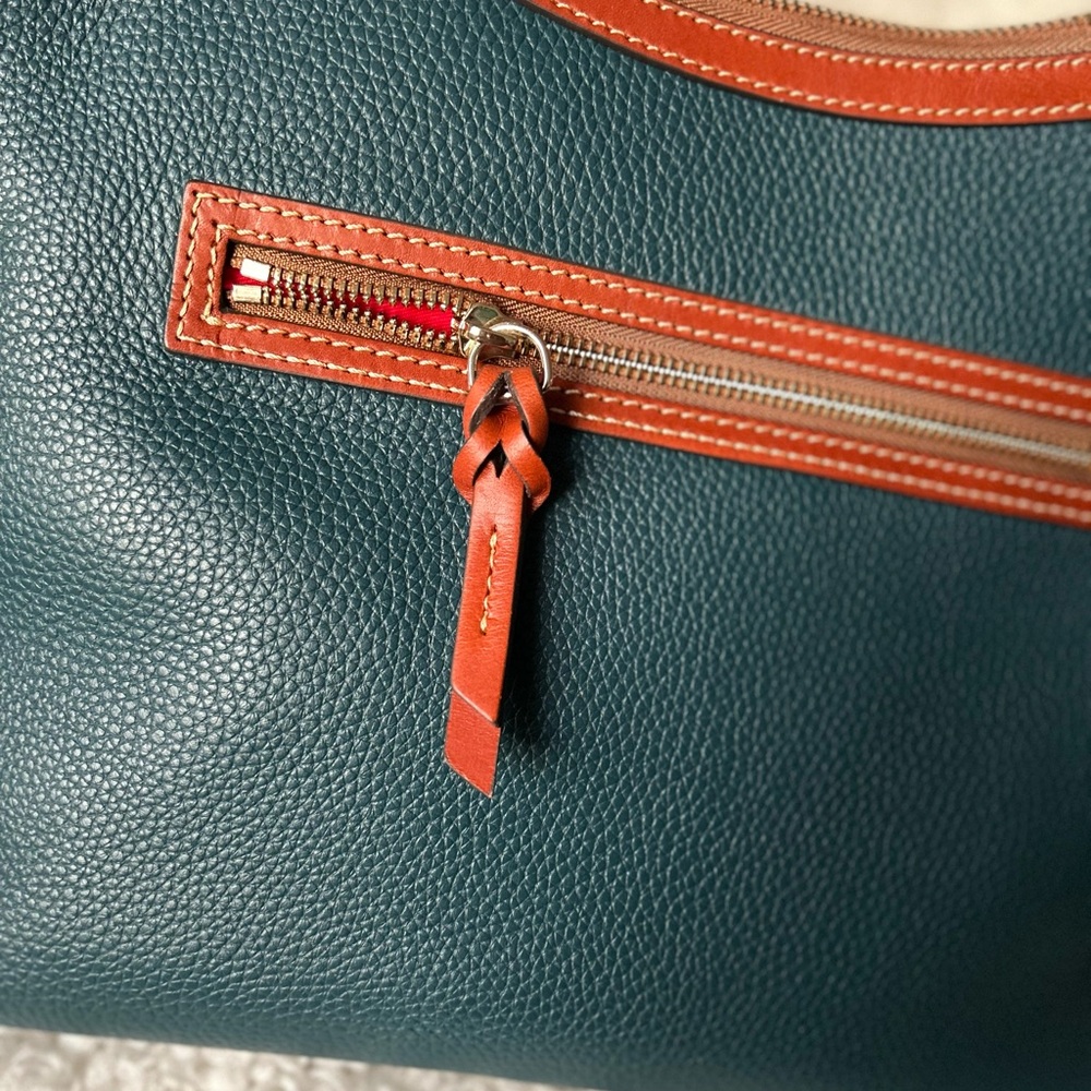 DOONEY & BOURKE Pebble Grain Hobo Sac. - Picture 10 of 11